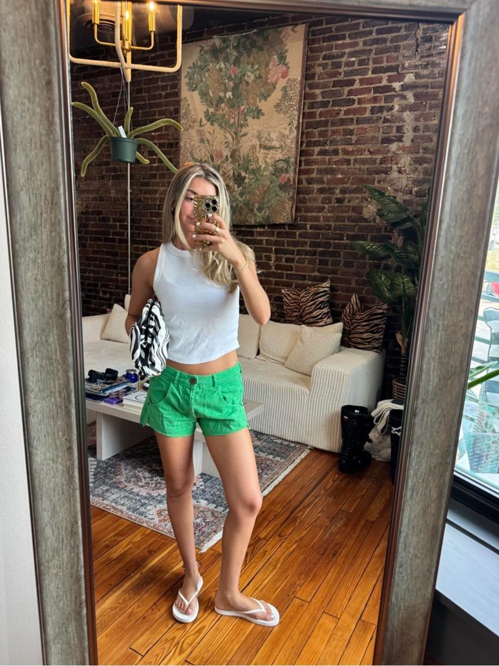 Farm Rio Green Low Rise Shorts 🫒 - Picture 3 of 8